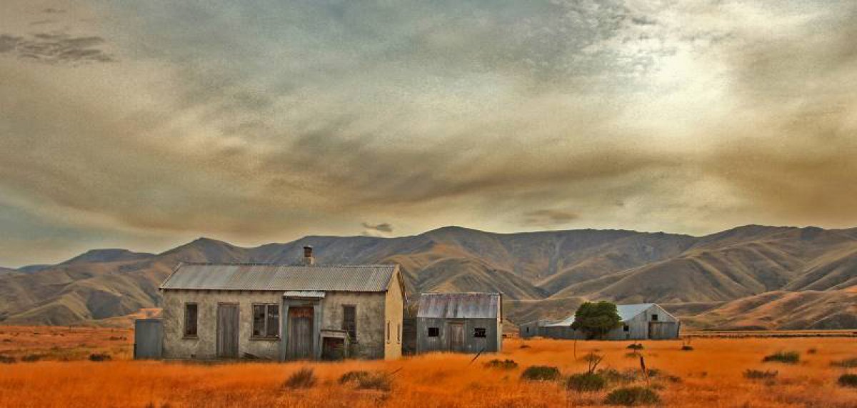 farm buildings  Ida Valley 2